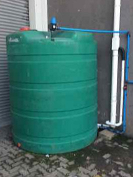 Basic 5000l rainwater system with a submersible pump
